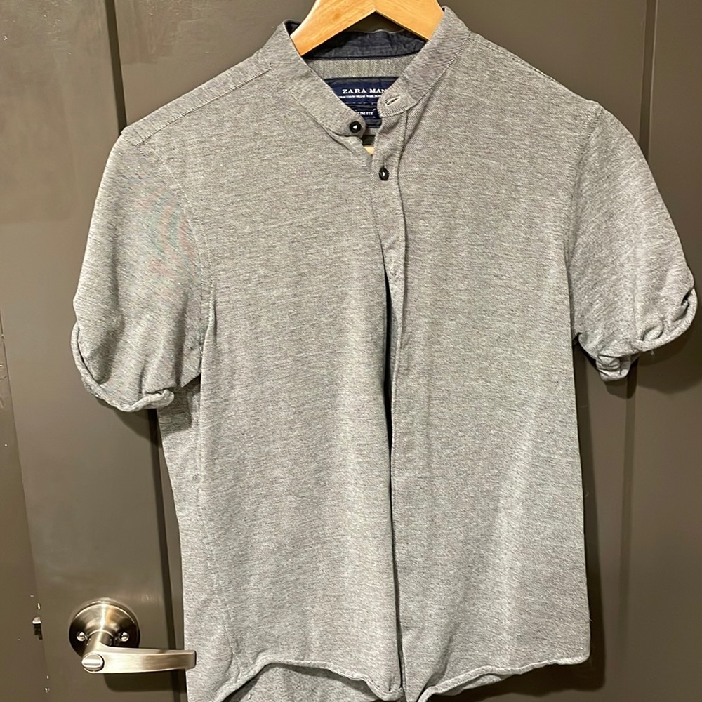 Zara small, grey short sleeve button down